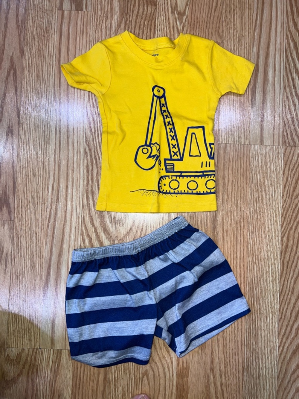 2T Boys Outfit Set Bundle - Picture 12 of 13
